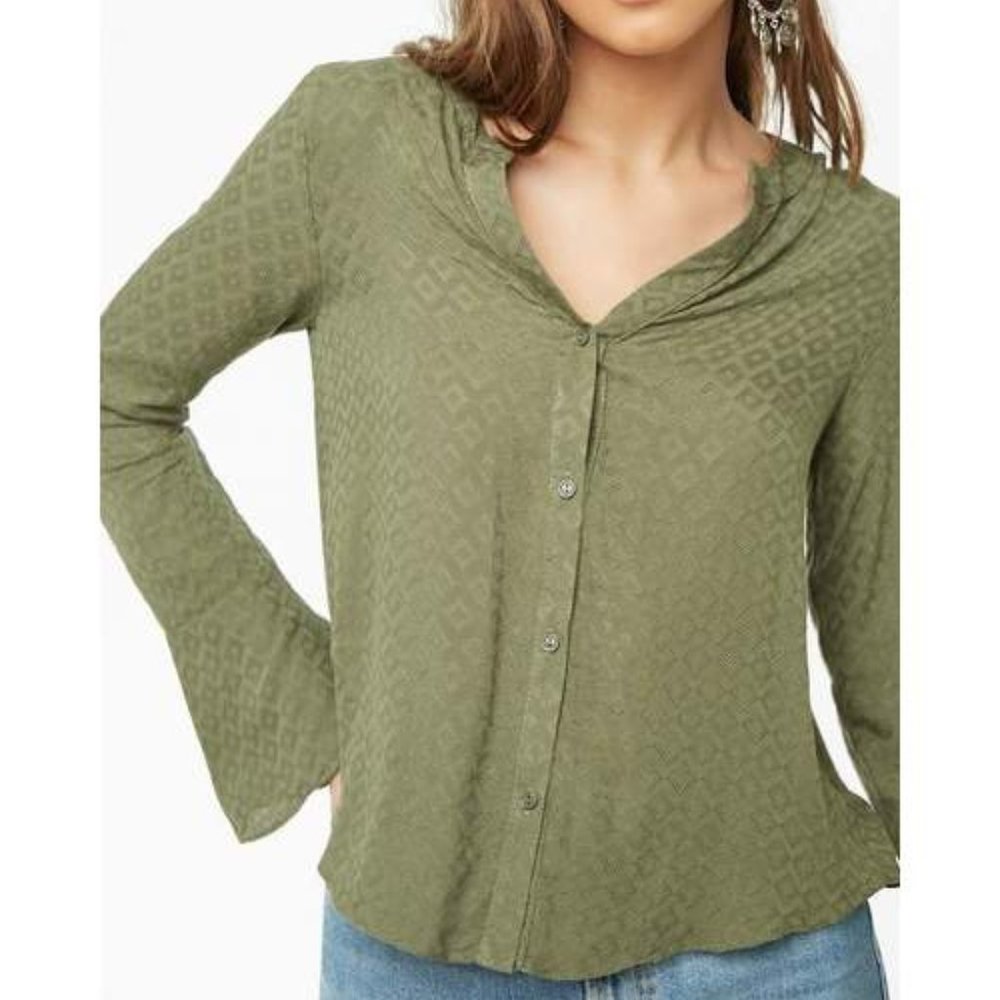 F21 |  Diamond Bell-Sleeve Shirt / Size: L